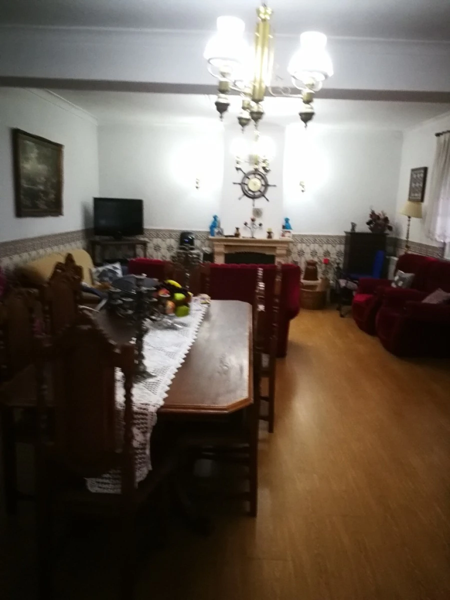 Moradia T4 para Venda em Corroios Foto 30