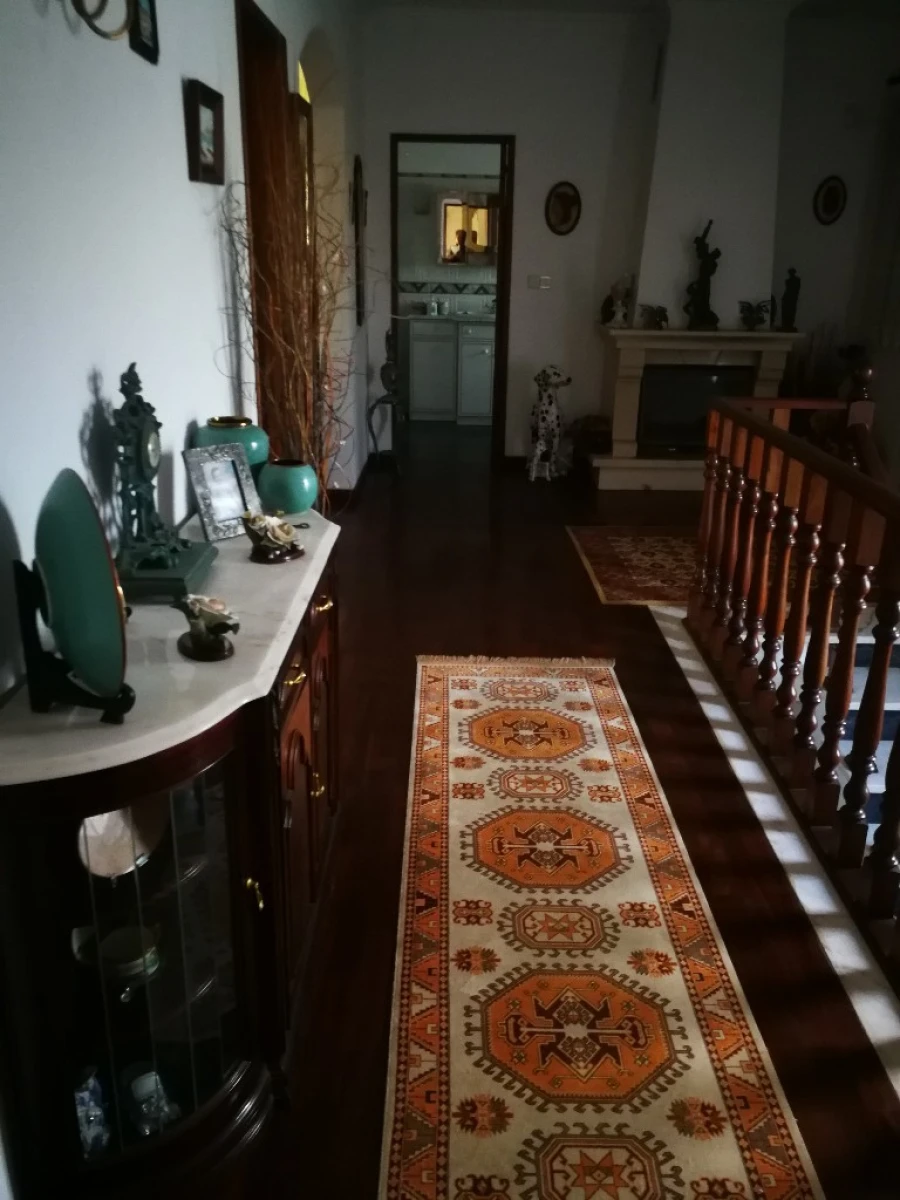 Moradia T4 para Venda em Corroios Foto 11