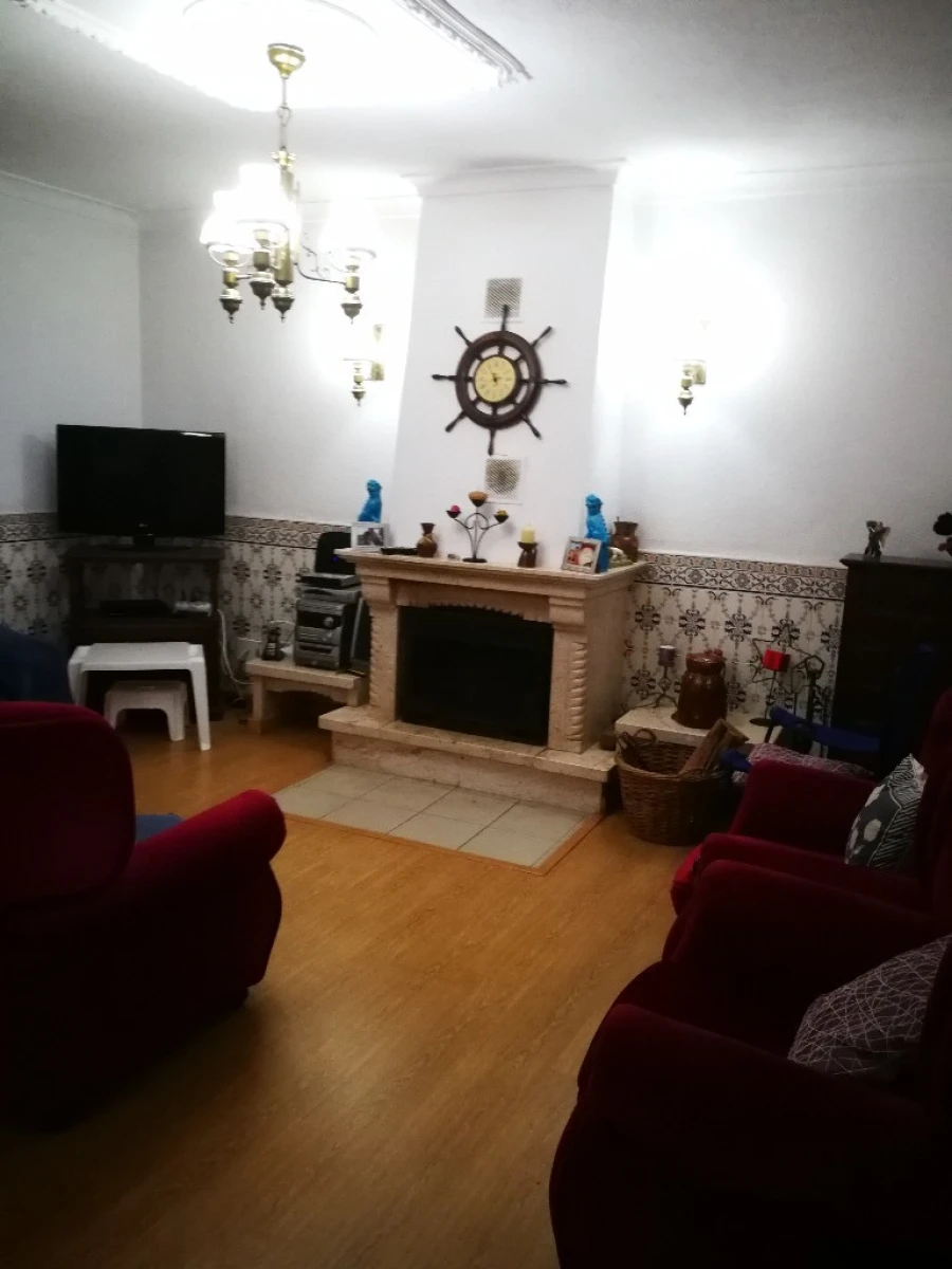 Moradia T4 para Venda em Corroios Foto 31