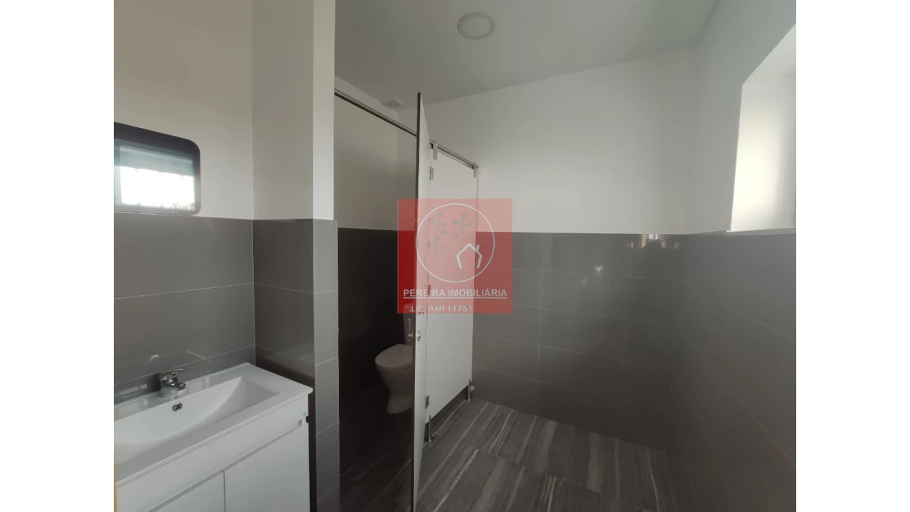 Escritório para Arrendamento em Castelo do Neiva Foto 12