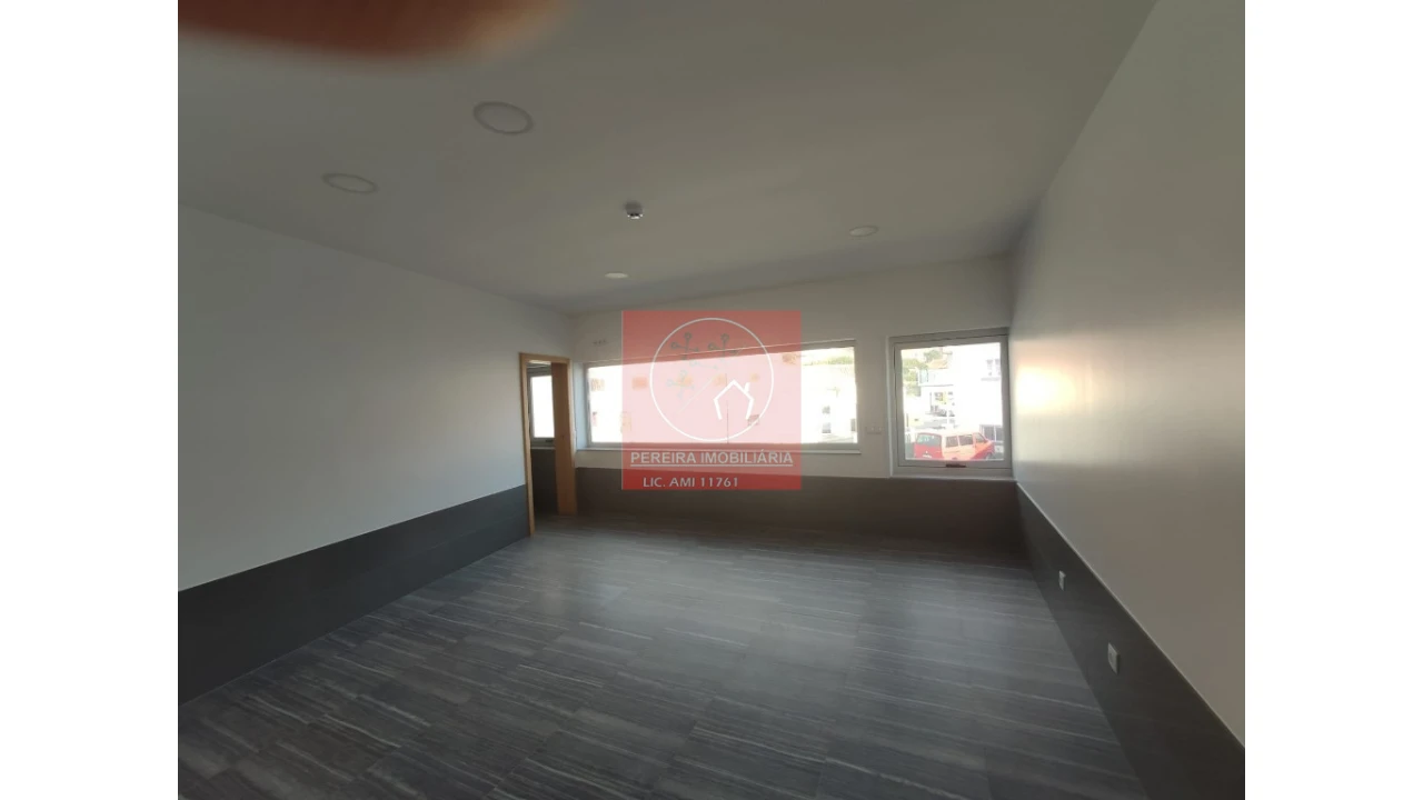 Escritório para Arrendamento em Castelo do Neiva Foto 4