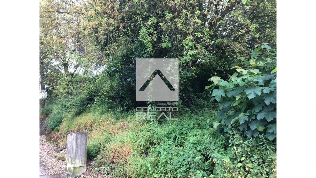 Terreno para Venda em Fânzeres e São Pedro da Cova Foto 1