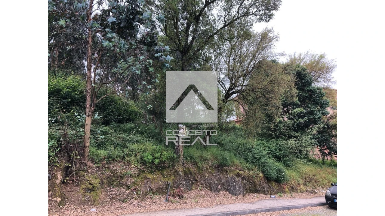 Terreno para Venda em Fânzeres e São Pedro da Cova Foto 2