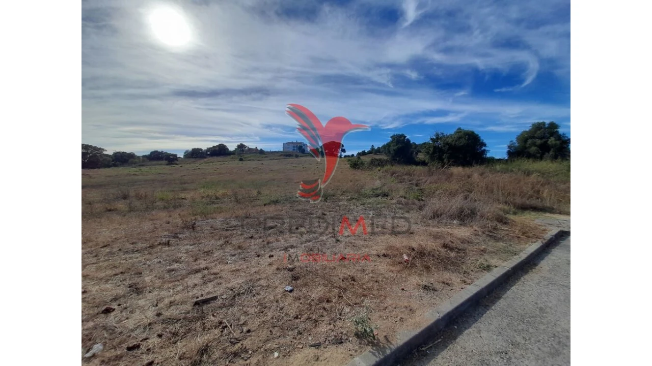 Terreno para Venda em Romeira e Várzea Foto 1