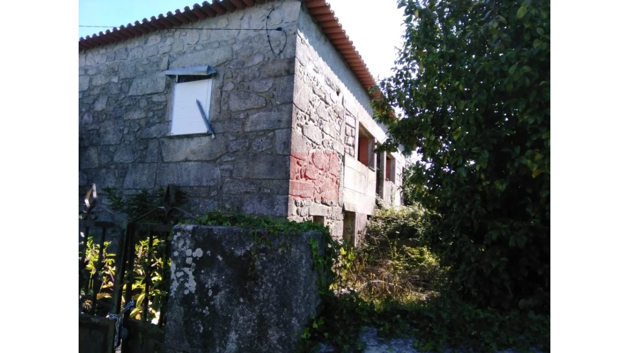 Moradia T3 para Venda em Forjães Foto 18