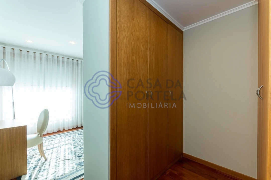 Apartamento T4 para Venda em Espinho Foto 18