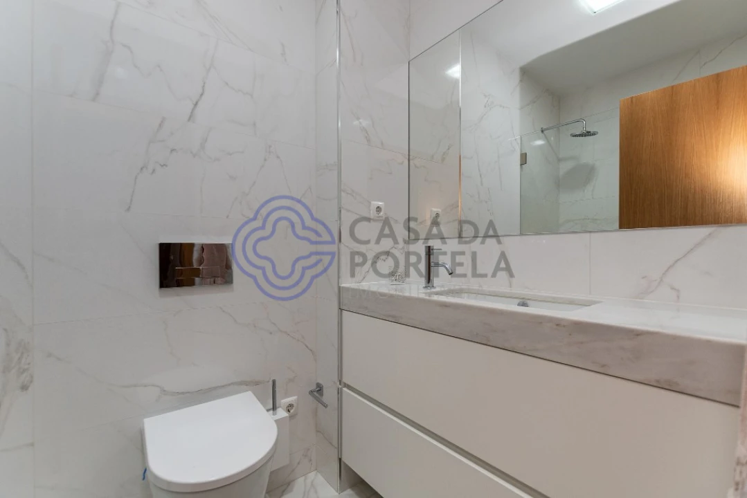 Apartamento T4 para Venda em Espinho Foto 25