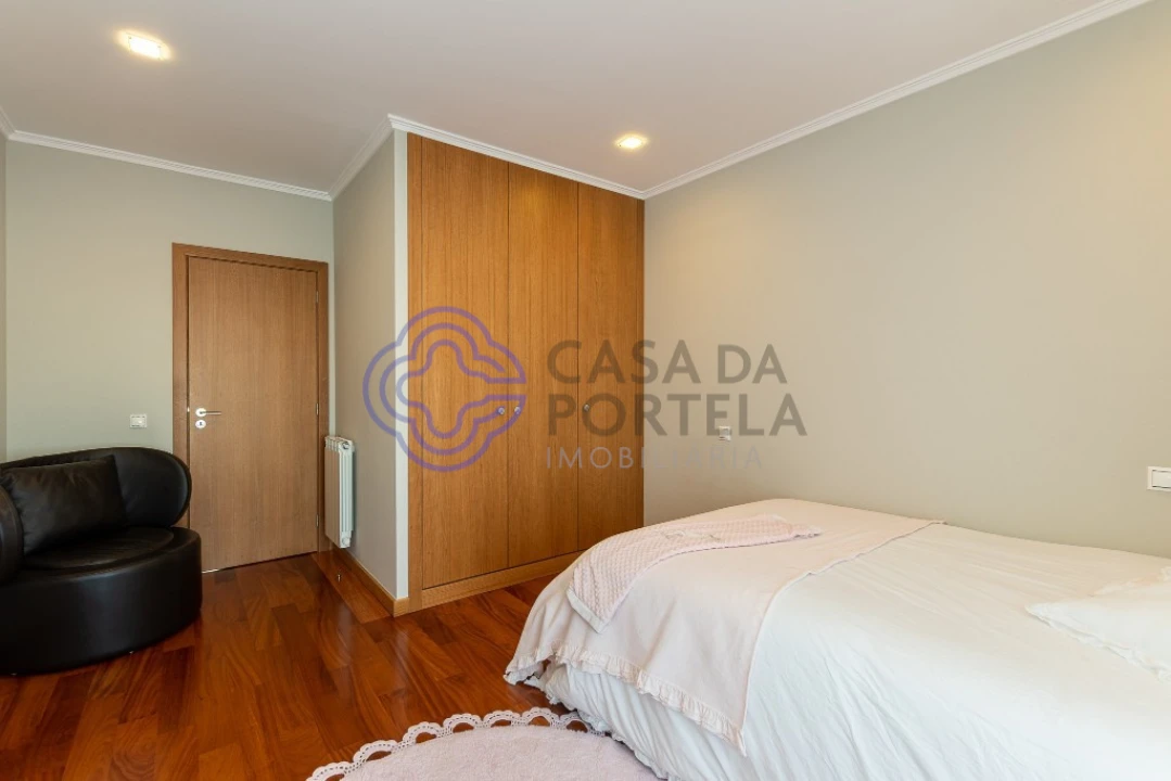 Apartamento T4 para Venda em Espinho Foto 24