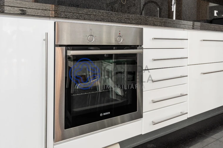 Apartamento T4 para Venda em Espinho Foto 16