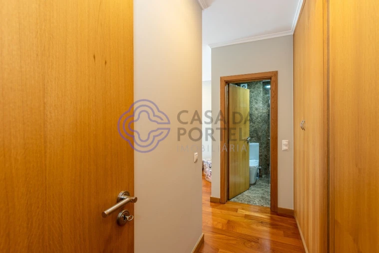 Apartamento T4 para Venda em Espinho Foto 27