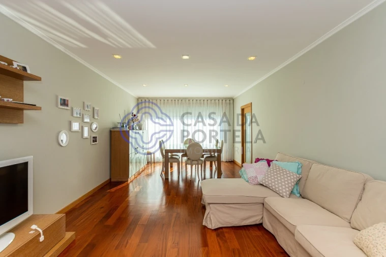 Apartamento T4 para Venda em Espinho Foto 6