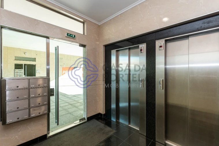 Apartamento T4 para Venda em Espinho Foto 38