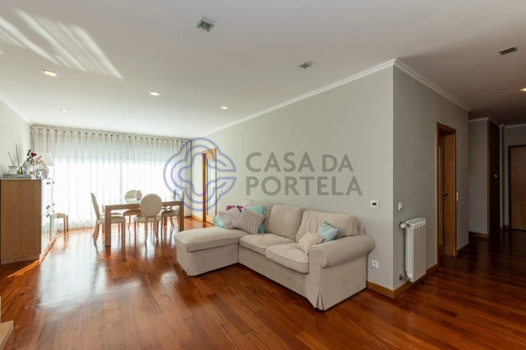Apartamento T4 para Venda em Espinho Foto 5