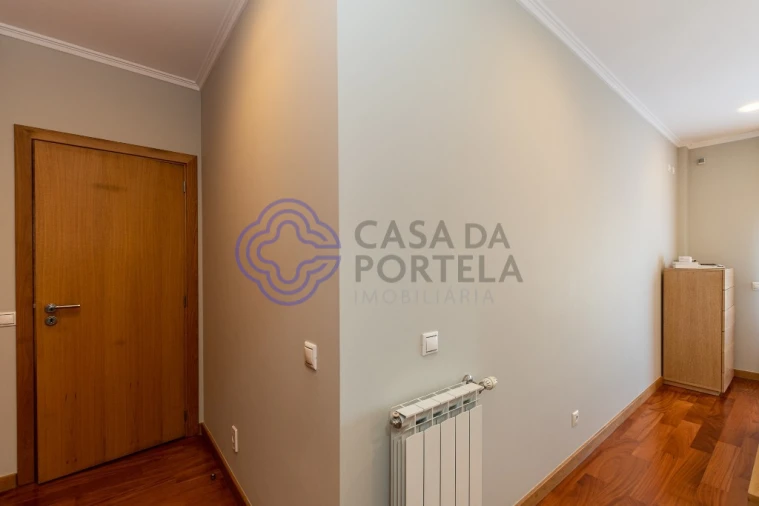 Apartamento T4 para Venda em Espinho Foto 28