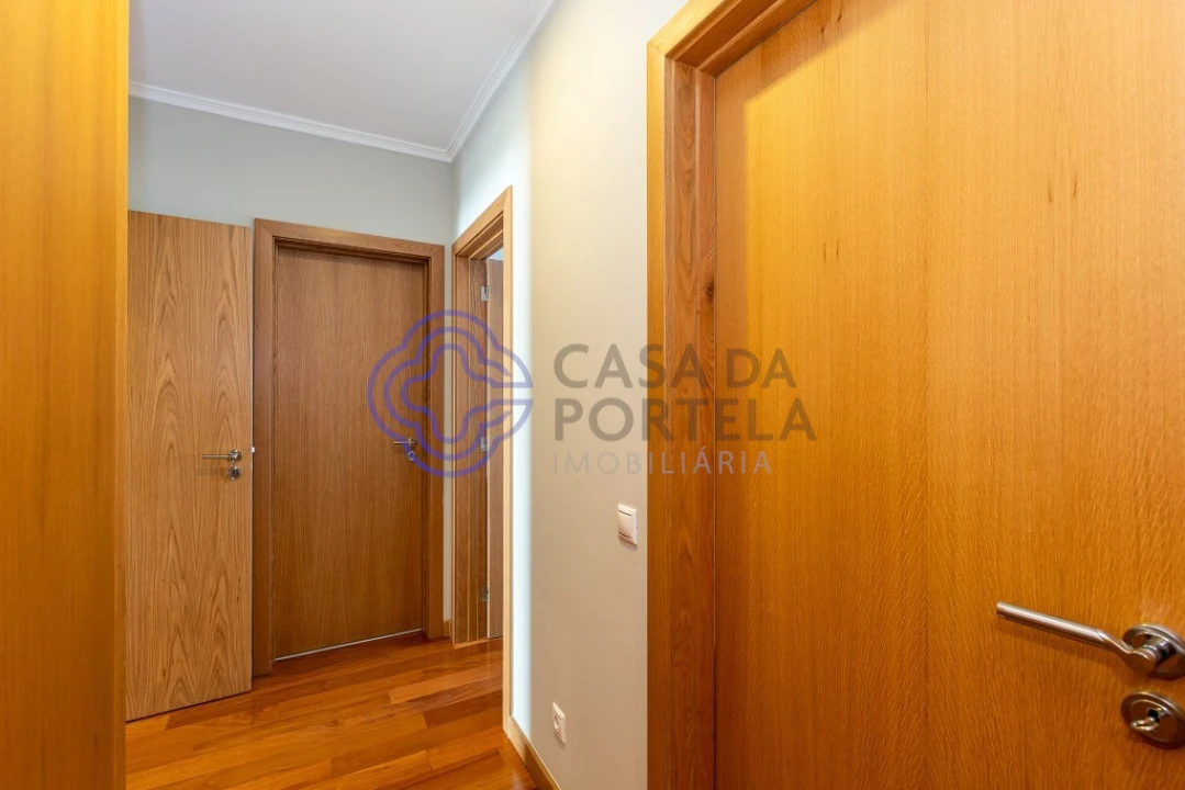 Apartamento T4 para Venda em Espinho Foto 21
