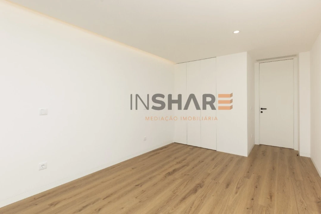 Moradia T4 para Venda em Escariz (São Mamede) e Escariz (São Martinho) Foto 35