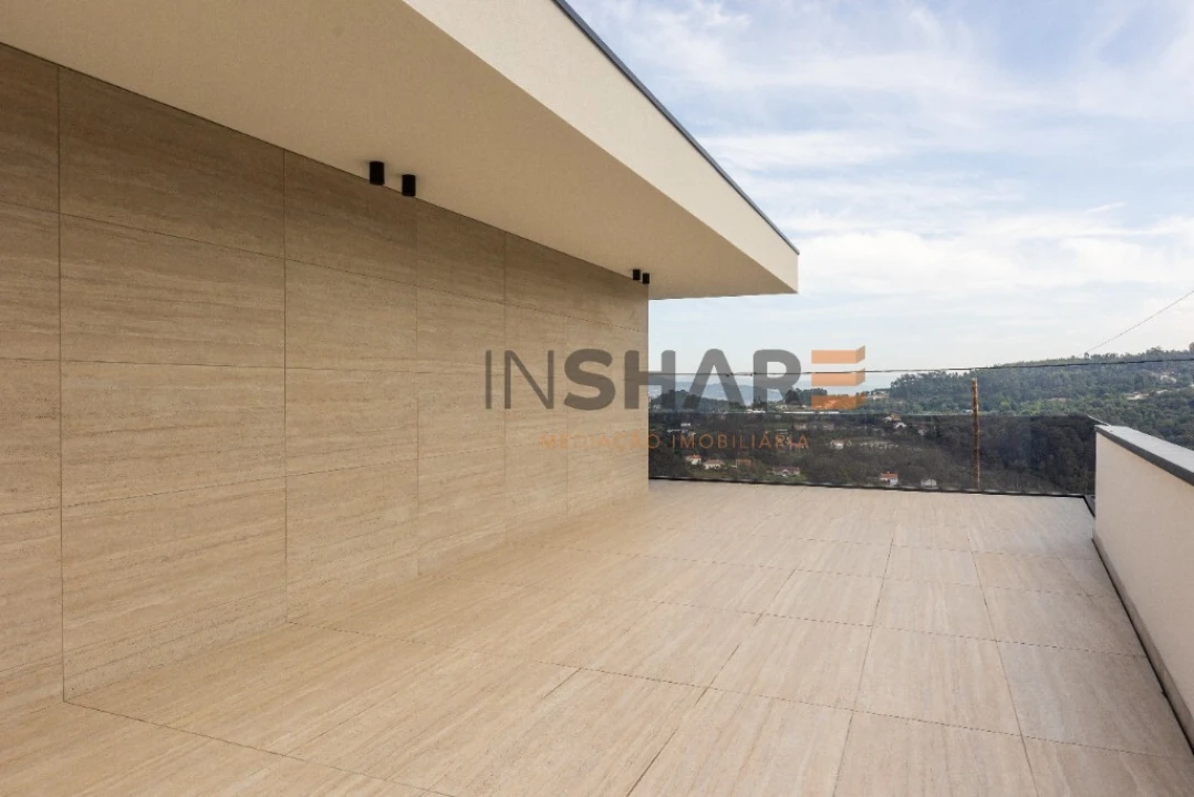 Moradia T4 para Venda em Escariz (São Mamede) e Escariz (São Martinho) Foto 7