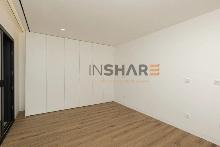 Moradia T4 para Venda em Escariz (São Mamede) e Escariz (São Martinho) Foto 40