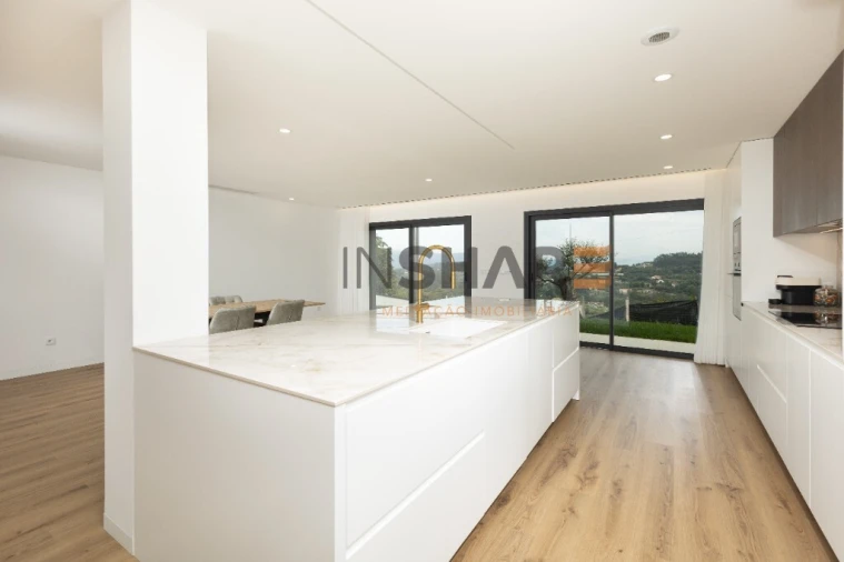 Moradia T4 para Venda em Escariz (São Mamede) e Escariz (São Martinho) Foto 20