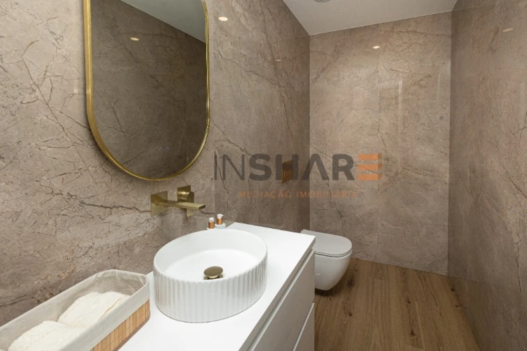 Moradia T4 para Venda em Escariz (São Mamede) e Escariz (São Martinho) Foto 25