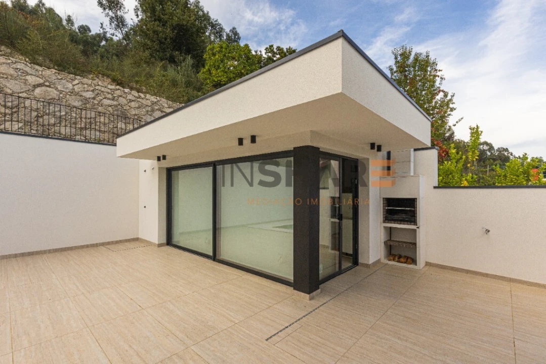 Moradia T4 para Venda em Escariz (São Mamede) e Escariz (São Martinho) Foto 10