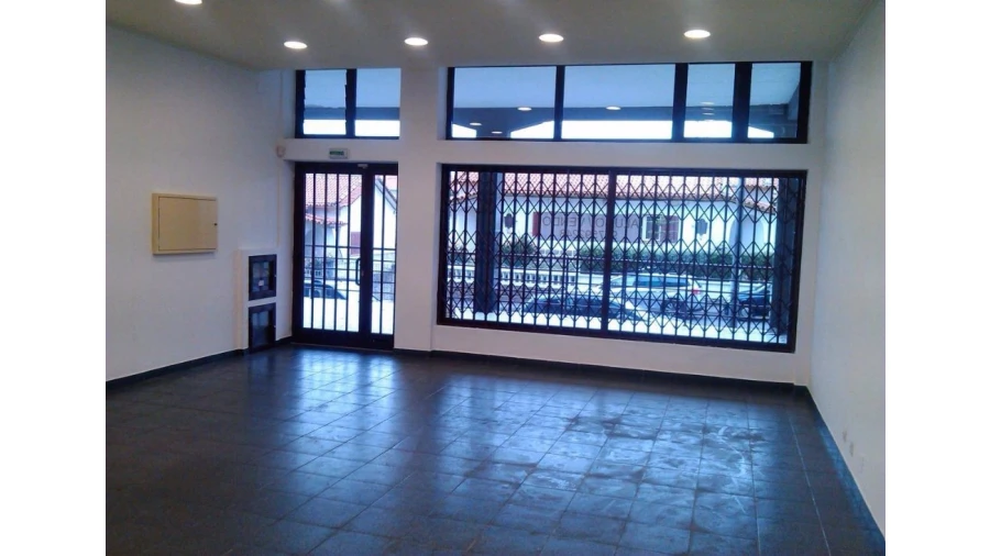 Loja para Venda em Mafamude e Vilar do Paraíso Foto 5