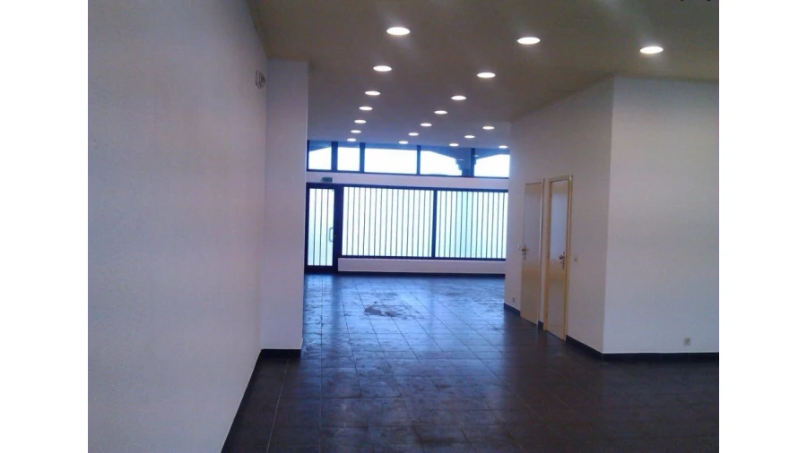 Loja para Venda em Mafamude e Vilar do Paraíso