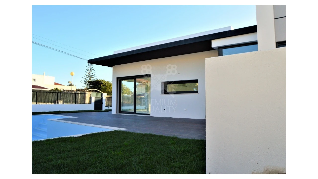 Moradia T3 para Venda em Sesimbra (Castelo) Foto 9