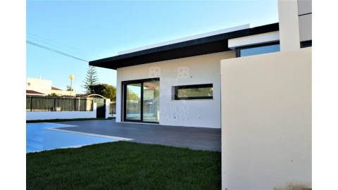 Moradia T3 para Venda em Sesimbra (Castelo)