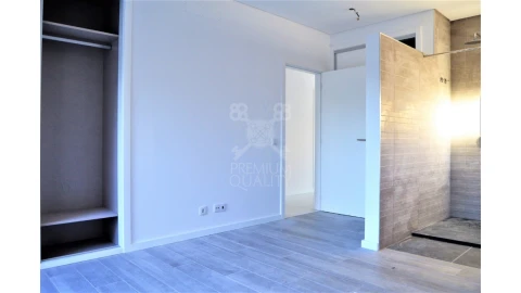 Moradia T3 para Venda em Sesimbra (Castelo)