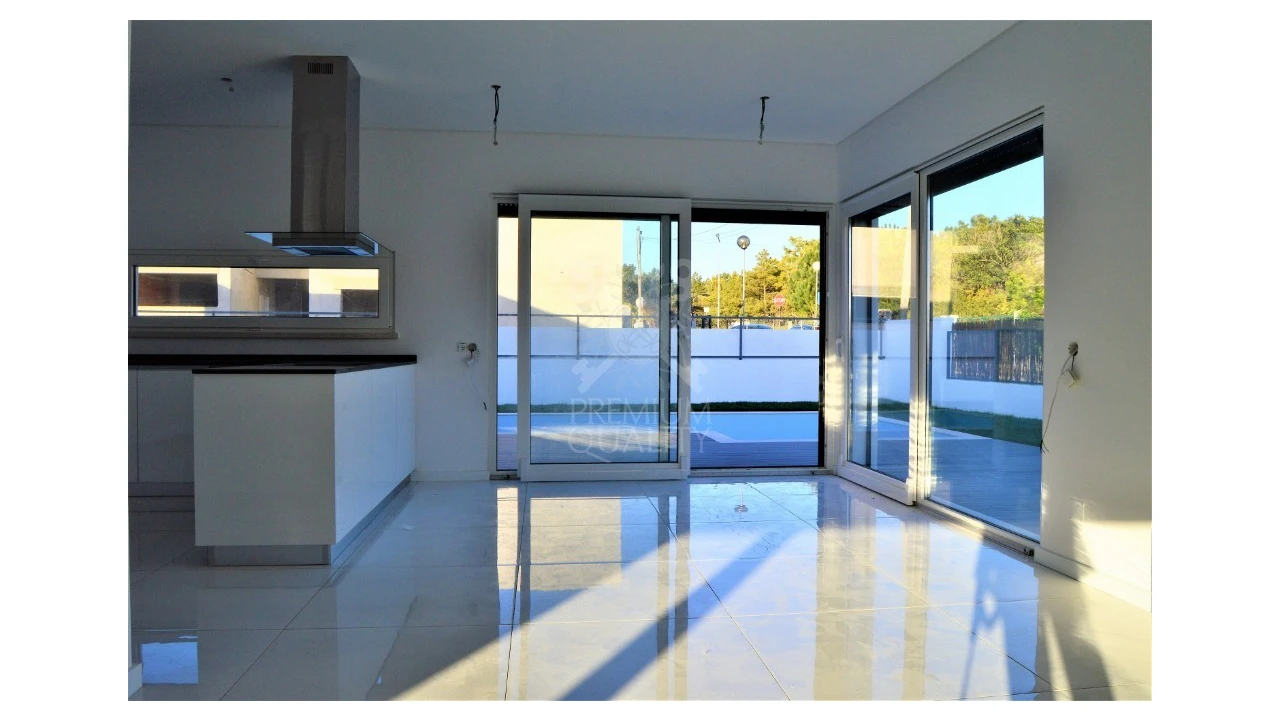 Moradia T3 para Venda em Sesimbra (Castelo) Foto 15