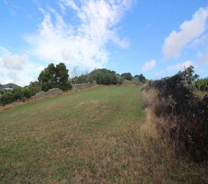 Terreno para Venda em Fajã de Baixo Foto 13