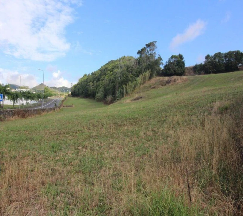 Terreno para Venda em Fajã de Baixo Foto 3