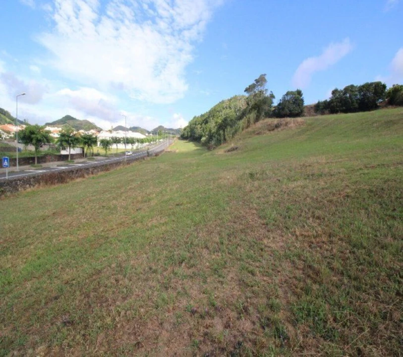 Terreno para Venda em Fajã de Baixo Foto 5