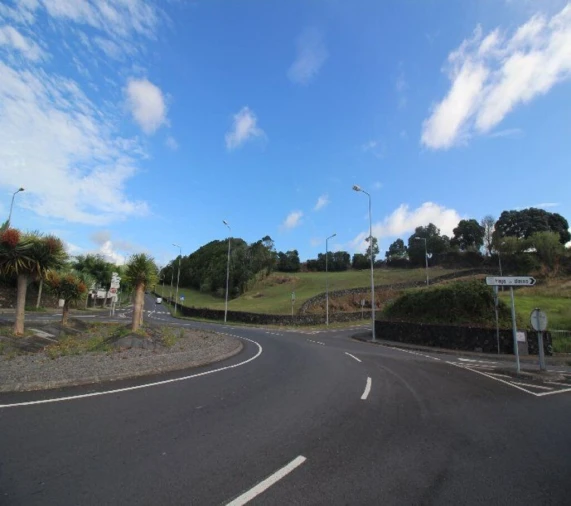 Terreno para Venda em Fajã de Baixo Foto 1