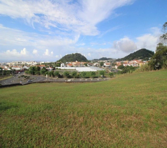 Terreno para Venda em Fajã de Baixo Foto 9