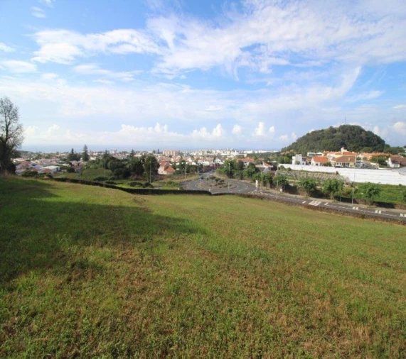 Terreno para Venda em Fajã de Baixo Foto 6