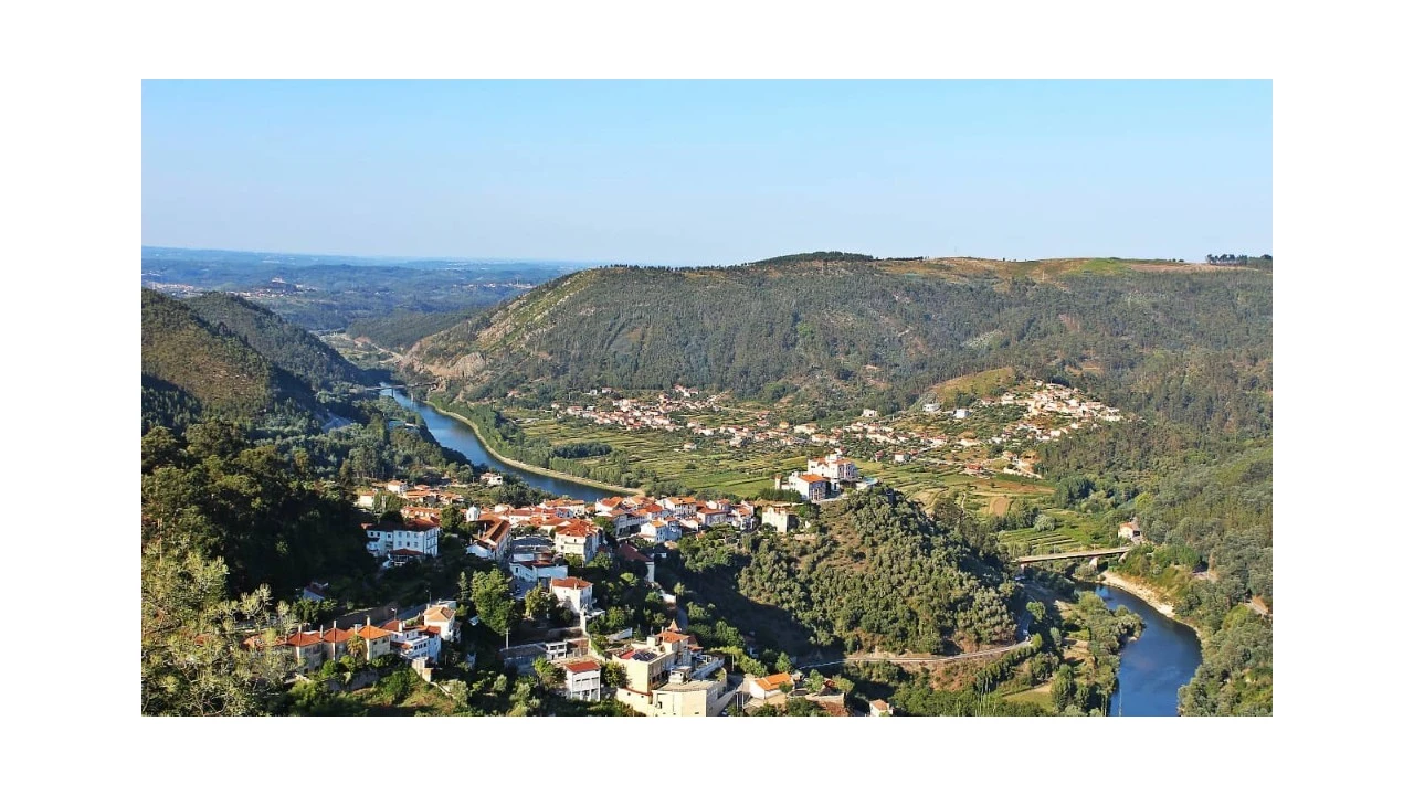 Terreno para Venda em Lorvão Foto 10