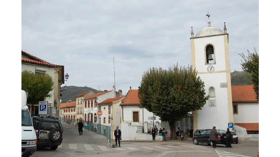 Terreno para Venda em Lorvão Foto 2