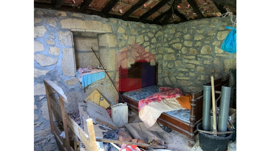 Moradia para Venda em Valbom (São Pedro), Passô e Valbom (São Martinho) Foto 5