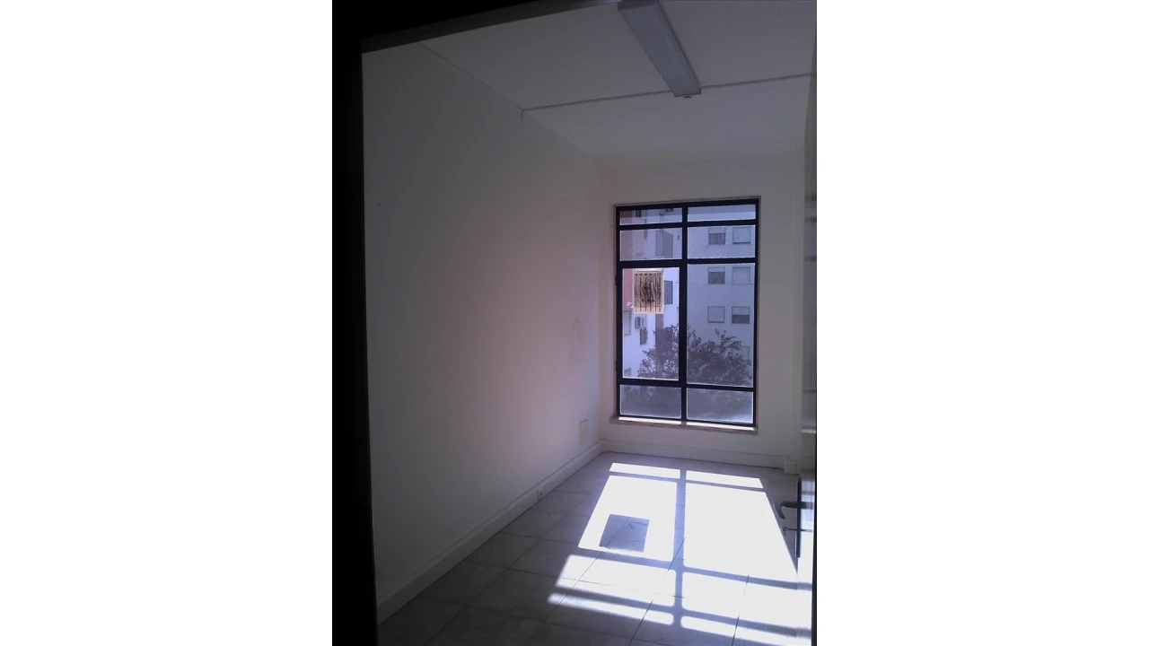 Escritório para Arrendamento em Almada, Cova da Piedade, Pragal e Cacilhas Foto 7