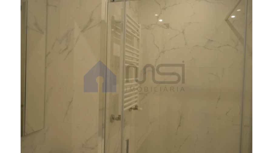 Apartamento T4 para Venda em Matosinhos e Leça da Palmeira Foto 9