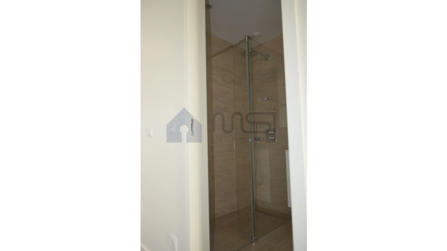 Apartamento T4 para Venda em Matosinhos e Leça da Palmeira Foto 8