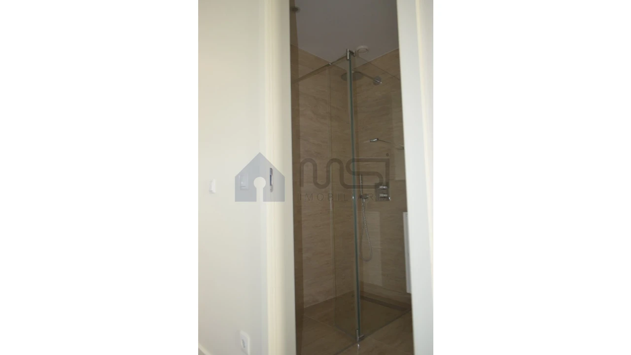 Apartamento T4 para Venda em Matosinhos e Leça da Palmeira Foto 8