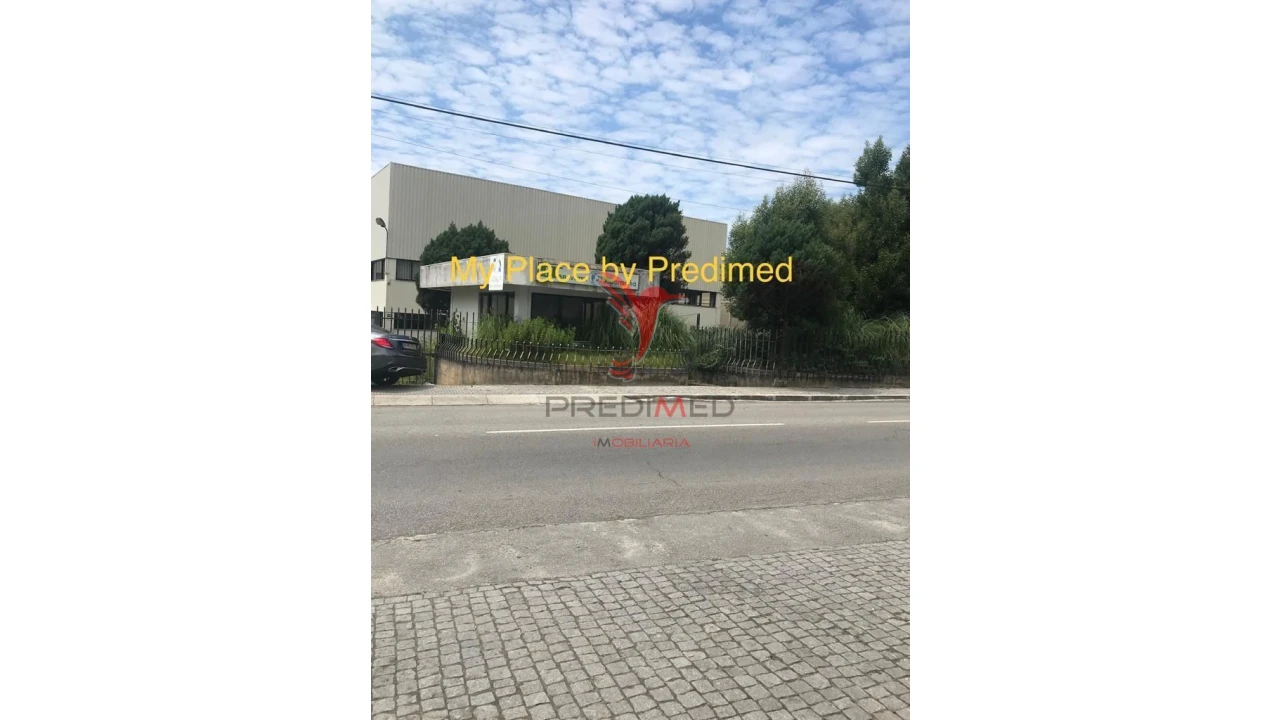 Armazém para Venda em Milheiros Foto 7