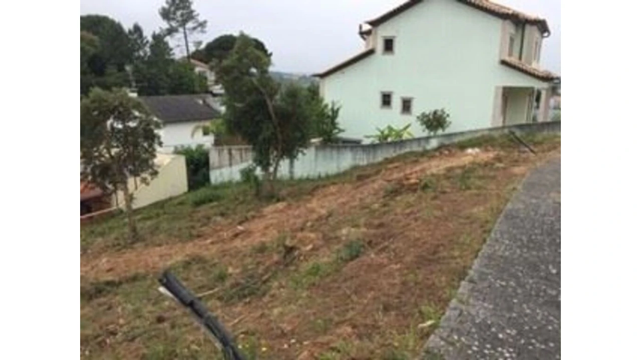 Terreno para Venda em Leiria, Pousos, Barreira e Cortes Foto 1