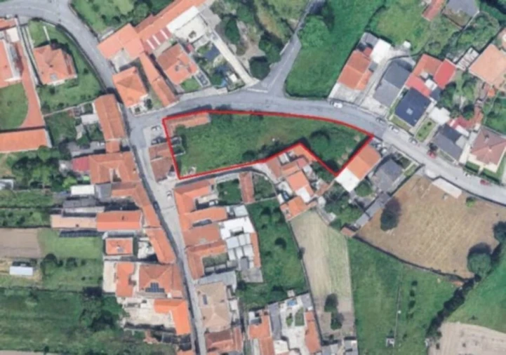 Terreno para Venda em Esgueira