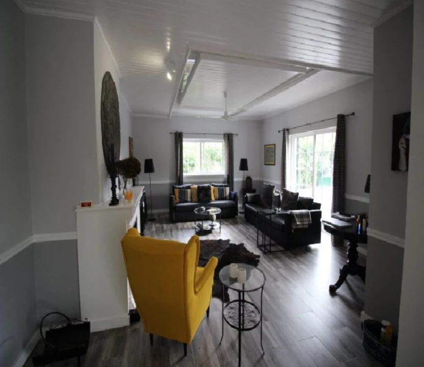 Moradia T4 para Venda em Rosto do Cão (Livramento) Foto 1