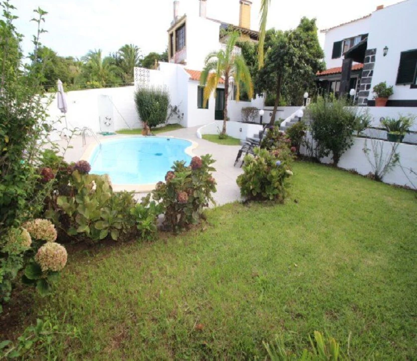 Moradia T4 para Venda em Rosto do Cão (Livramento) Foto 34