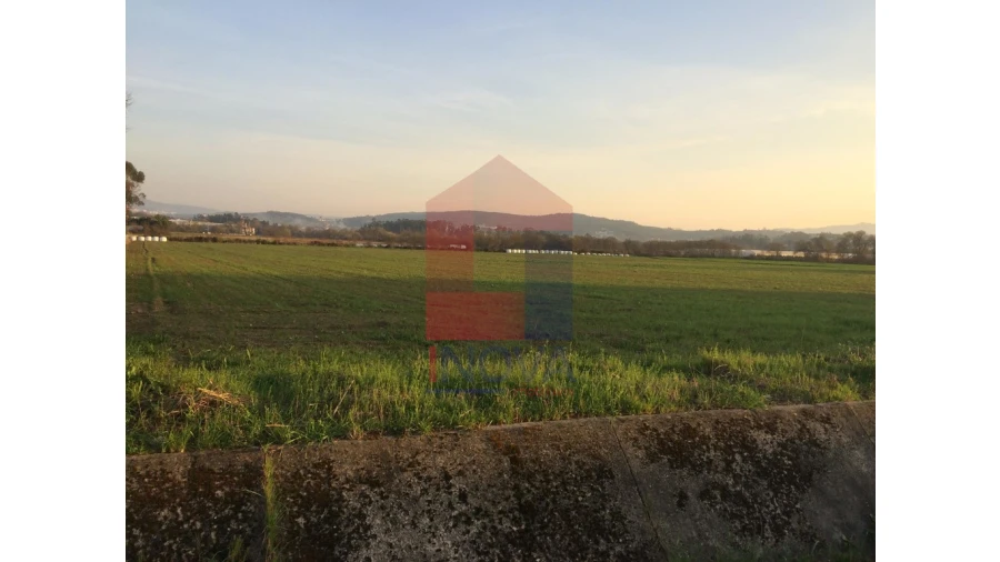 Terreno para Venda em Cabanelas Foto 1
